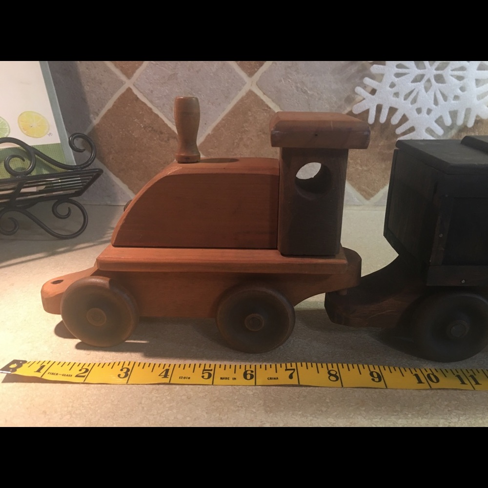 Wooden train set. - Picture 2 of 8